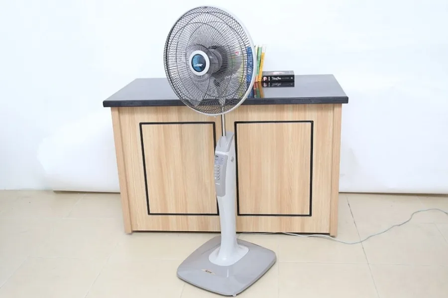 Quạt đứng Mitsubishi LV16-RA