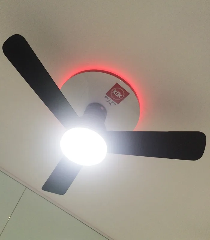 Quạt trần KDK U48FP có đèn Led