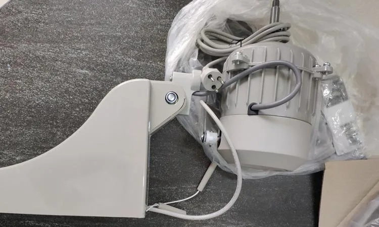 Quạt treo công nghiệp Hatari IW22M1