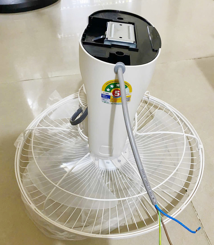 Quạt đảo trần Hatari C18R1
