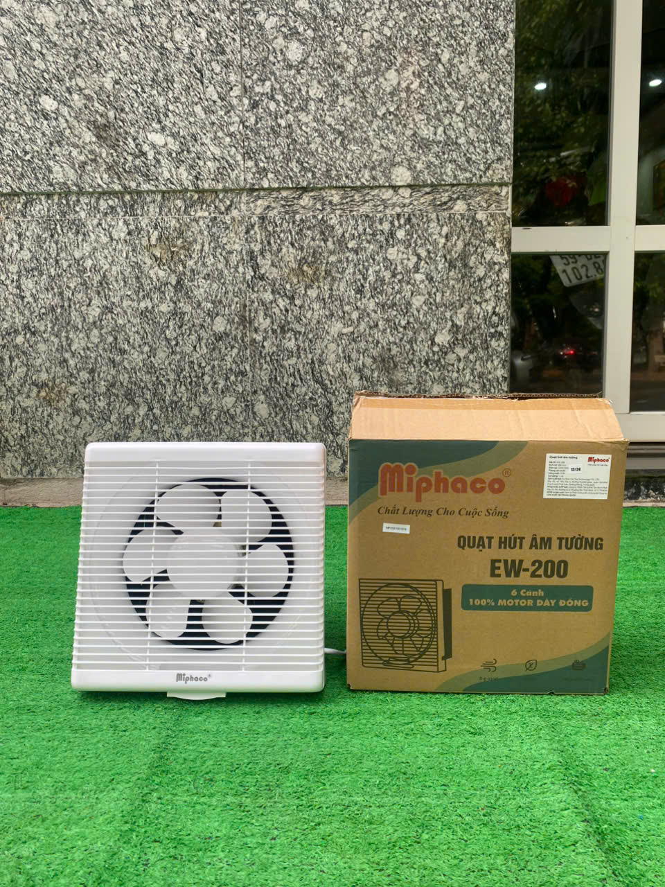 Quạt hút âm tường 1 chiều Miphaco EW-200