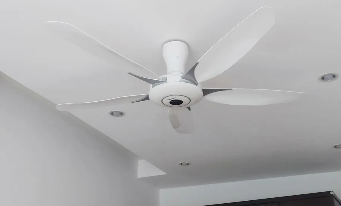 Quạt trần Panasonic F-60WWK