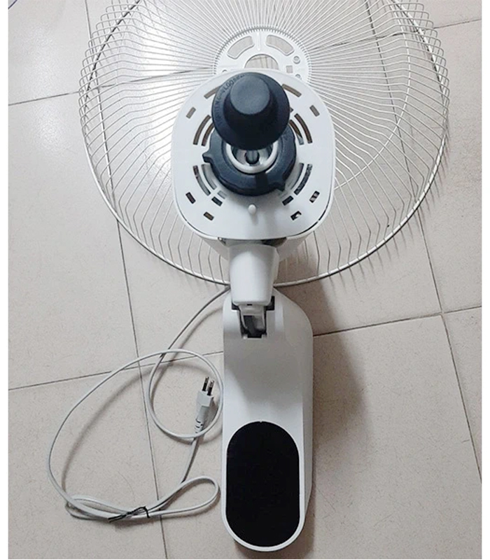 Quạt treo tường Hatari W18R1