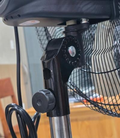 Quạt đứng đa dụng Ladomax HA-118D