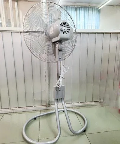 Quạt sàn chân rút Ching Hai FF2518