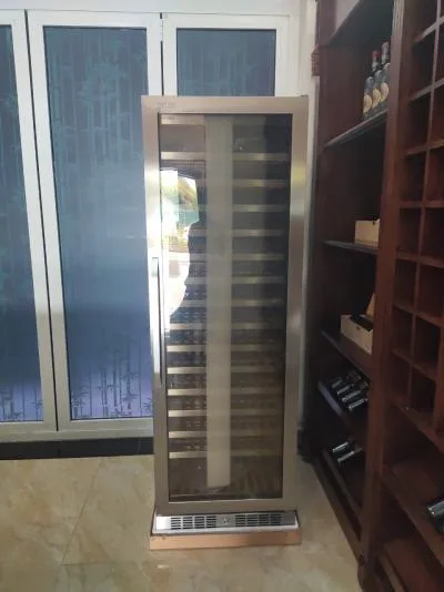 Tủ ướp rượu Kadeka KN-168EW