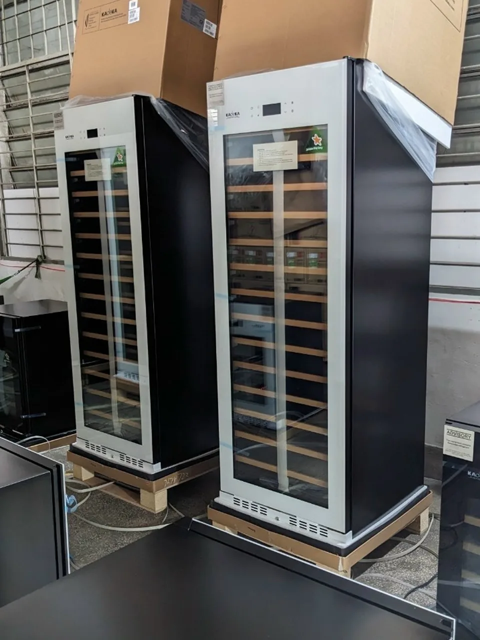 Tủ ướp rượu Kadeka KS106TL/TR
