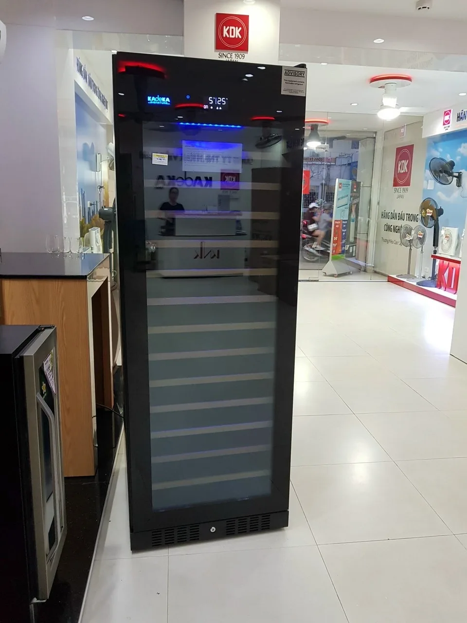 Tủ ướp rượu Kadeka KS194TL/TR